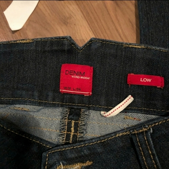 31 x 34 Vero Moda Low Rise Straight Leg Jeans - Picture 4 of 6